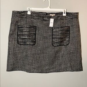 😍 BNWT mid skirt from LOFT 😍